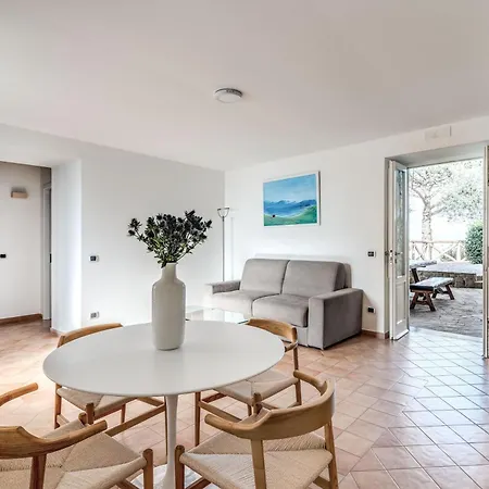 Giulia Boutique Views Pool And Guest Services Villa