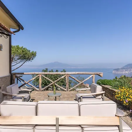 Villa Giulia Boutique Views Pool And Guest Services Sorrento