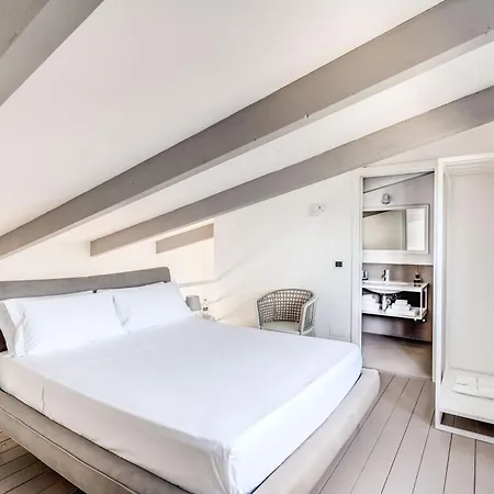 Giulia Boutique Views Pool And Guest Services Sorrento