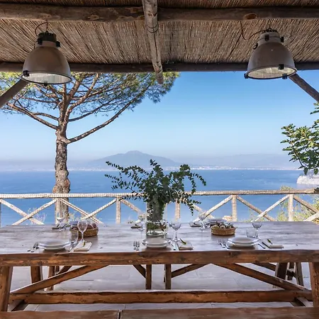 Villa Giulia Boutique Views Pool And Guest Services