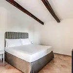 Giulia Boutique Views Pool And Guest Services By Feeling Italy Willa