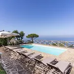 Willa Giulia Boutique Views Pool And Guest Services By Feeling Italy Półwysep Sorrentyński