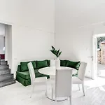 Giulia Boutique Views Pool And Guest Services By Feeling Italy Willa